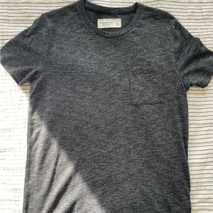 Abercrombie & Fitch new without tags t-shirt - size small